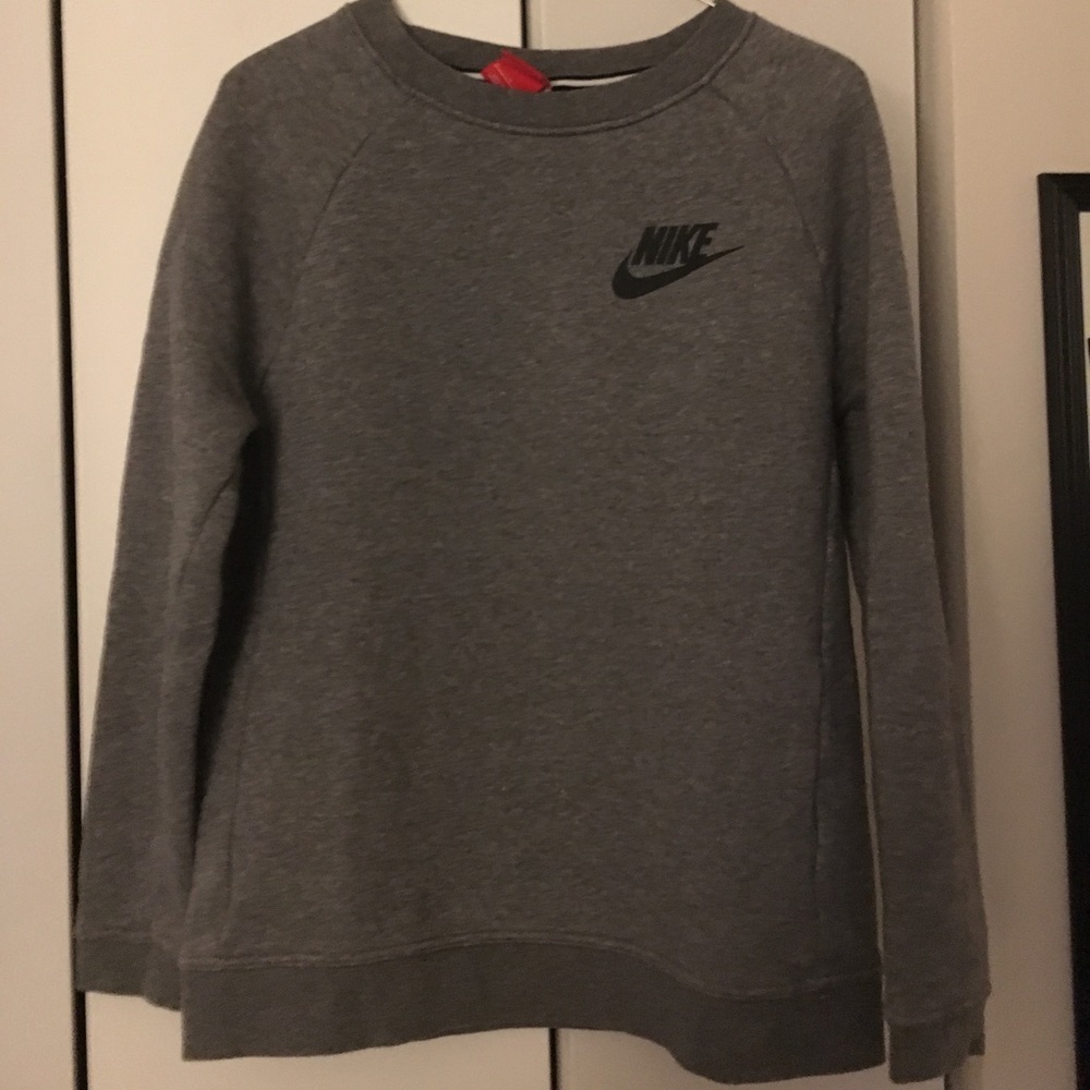 Women’s Nike crew neck